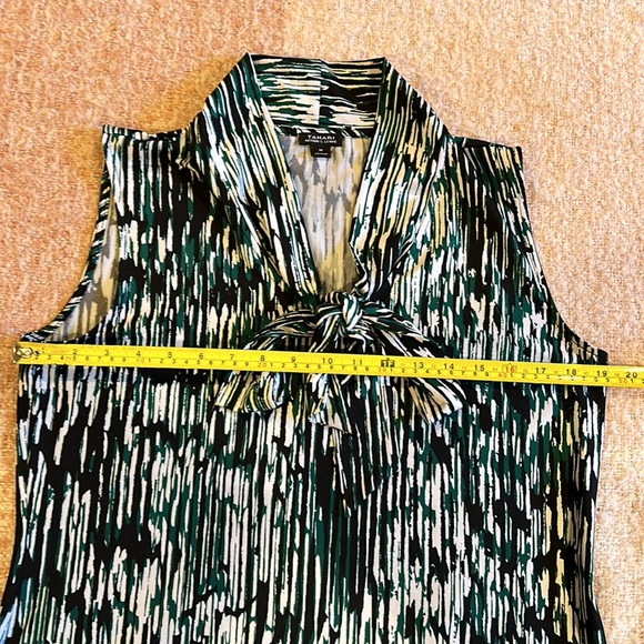 Tahari Short Sleeve Shell Top - Picture 4 of 5